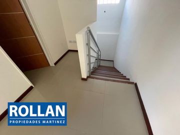 Venta departamento de 4 amb c/cochera fija en Olivos