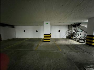 SE VENDE APARTAMENTO OESTE DUPLEX GRAN ESPACIO Y LUJO.