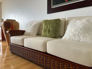 SE VENDE APARTAMENTO OESTE DUPLEX GRAN ESPACIO Y LUJO.