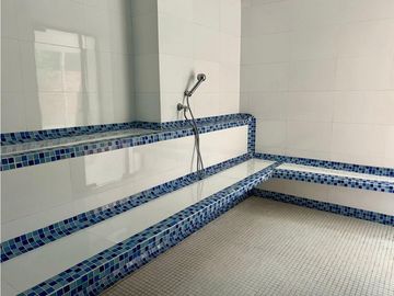 SE VENDE APARTAMENTO OESTE DUPLEX GRAN ESPACIO Y LUJO.