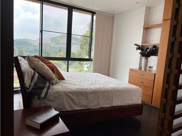 SE VENDE APARTAMENTO OESTE DUPLEX GRAN ESPACIO Y LUJO.