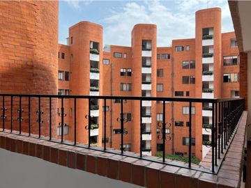 SE VENDE APARTAMENTO OESTE DUPLEX GRAN ESPACIO Y LUJO.