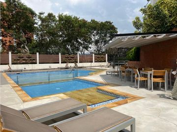 SE VENDE APARTAMENTO OESTE DUPLEX GRAN ESPACIO Y LUJO.