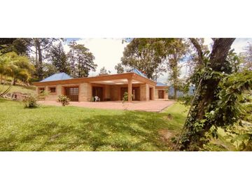 Venta Hermosa casa Campestre Envigado Escobero  2000m2💰2930 Mill