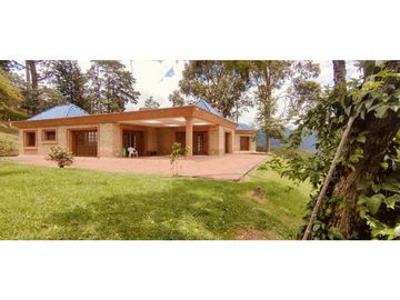 Venta Hermosa casa Campestre Envigado Escobero  2000m2💰2930 Mill