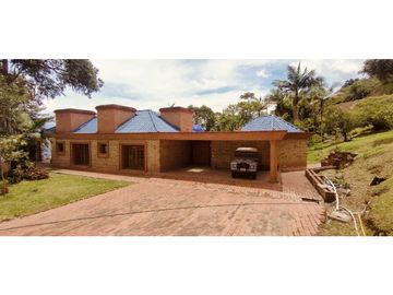 Venta Hermosa casa Campestre Envigado Escobero  2000m2💰2930 Mill