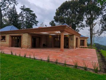 Venta Hermosa casa Campestre Envigado Escobero  2000m2💰2930 Mill