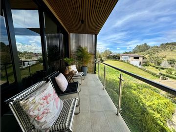 Vendo hermosísima casa Campestre vereda el Capiro, Rionegro