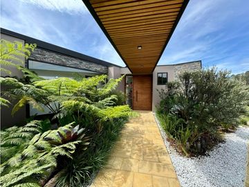 Vendo hermosísima casa Campestre vereda el Capiro, Rionegro