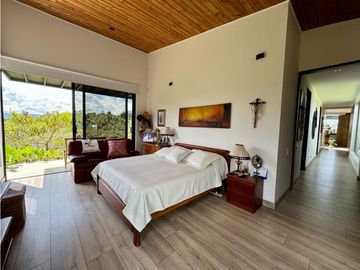 Vendo hermosísima casa Campestre vereda el Capiro, Rionegro