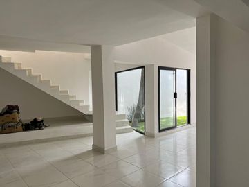 Casa en Venta, Hda Las Puentes, San Nicolás de los Garza