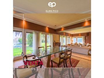 VENTA Espectacular Chalet 5 amb sobre gran lote - zona Constitución