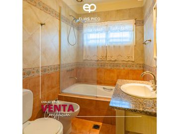 VENTA Espectacular Chalet 5 amb sobre gran lote - zona Constitución