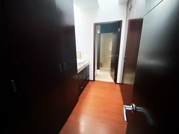 Casa en venta en Lomas de Angelópolis 1, en Cluster 222A, muy cerca de Sonata con 500m2 de jardín