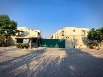 Casa en venta en Paseo del Fresno, con amplios espacios y acabados