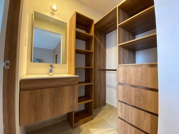 Casa en venta en Parque Castello, Mod. TERRA, Lomas de Angelópolis con alberca y amenidades