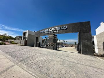 Casa en venta en Parque Castello, Mod. TERRA, Lomas de Angelópolis con alberca y amenidades