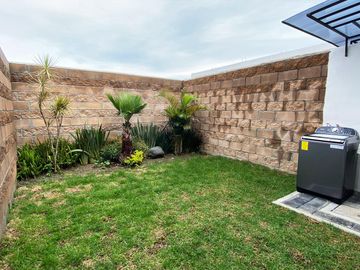 Casa en venta en Parque Castello, Mod. TERRA, Lomas de Angelópolis con alberca y amenidades