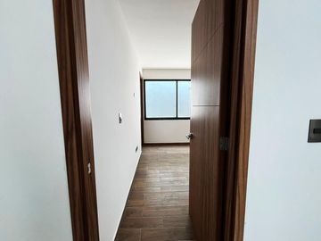 Casa en venta en Montebello Residencial, a unos metros de Parque Loro