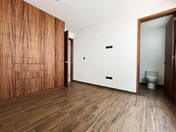 Casa en venta en Montebello Residencial, a unos metros de Parque Loro