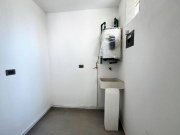 Casa en venta en Montebello Residencial, a unos metros de Parque Loro