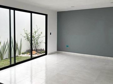 Casa en venta en Montebello Residencial, a unos metros de Parque Loro