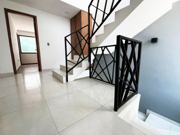 Casa en venta en Montebello Residencial, a unos metros de Parque Loro