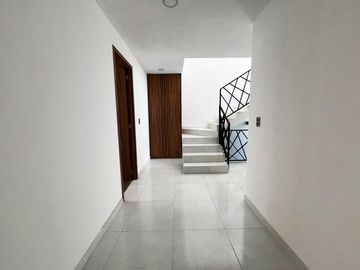 Casa en venta en Montebello Residencial, a unos metros de Parque Loro