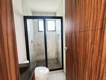 Casa en venta en Montebello Residencial, a unos metros de Parque Loro