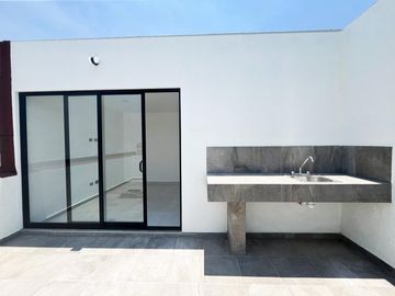 Casa en venta en Montebello Residencial, a unos metros de Parque Loro