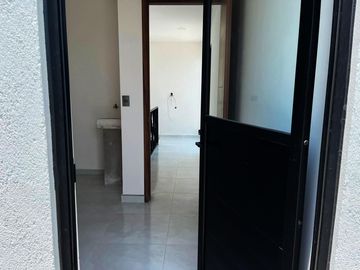 Casa en venta en Montebello Residencial, a unos metros de Parque Loro
