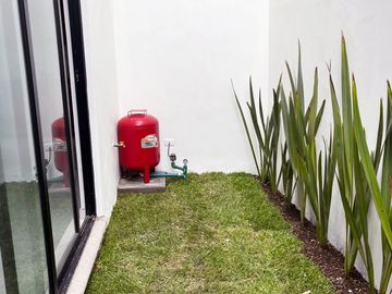 Casa en venta en Montebello Residencial, a unos metros de Parque Loro