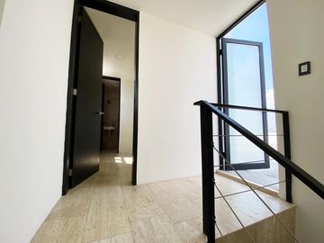 Casa en venta en Mallorca Park, con amplios espacios a 2min de Atlixcayotl y Chedraui Selecto