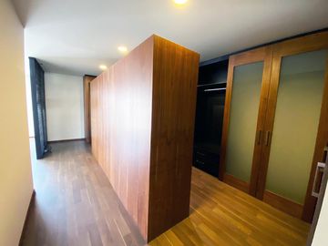 Casa en venta en Mallorca Park, con amplios espacios a 2min de Atlixcayotl y Chedraui Selecto