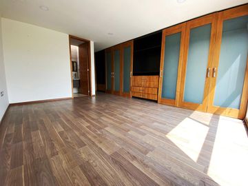 Casa en venta en Mallorca Park, con amplios espacios a 2min de Atlixcayotl y Chedraui Selecto