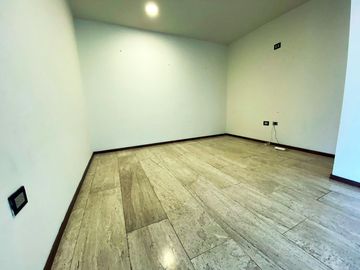 Casa en venta en Mallorca Park, con amplios espacios a 2min de Atlixcayotl y Chedraui Selecto
