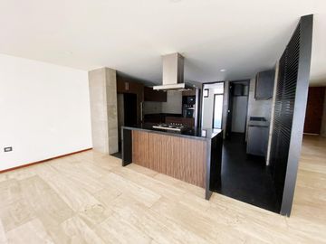 Casa en venta en Mallorca Park, con amplios espacios a 2min de Atlixcayotl y Chedraui Selecto