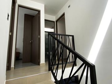Casa en venta en Parque Real, Cuautlancingo. 2 niveles, exclusivas amenidades desde $1,994,000