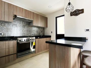 Casa en venta en Parque Real, Cuautlancingo. 2 niveles, exclusivas amenidades desde $1,994,000
