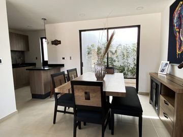 Casa en venta en Parque Real, Cuautlancingo. 2 niveles, exclusivas amenidades desde $1,994,000