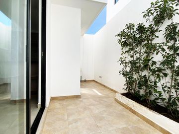 Casa en venta en Parque Real, Cuautlancingo. 2 niveles, exclusivas amenidades desde $1,994,000