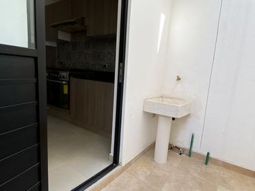 Casa en venta en Parque Real, Cuautlancingo. 2 niveles, exclusivas amenidades desde $1,994,000