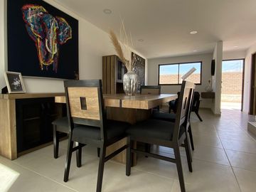Casa en venta en Parque Real, Cuautlancingo. 2 niveles, exclusivas amenidades desde $1,994,000