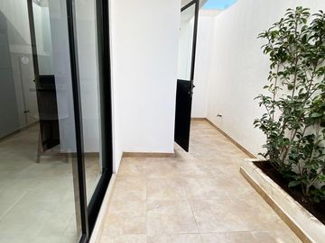 Casa en venta en Parque Real, Cuautlancingo. 2 niveles, exclusivas amenidades desde $1,994,000