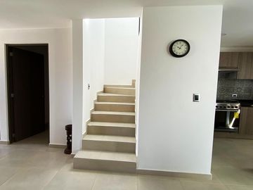 Casa en venta en Parque Real, Cuautlancingo. 2 niveles, exclusivas amenidades desde $1,994,000