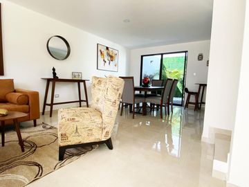 Casa en venta en Parque Real, Cuautlancingo. 3 niveles, exclusivas amenidades desde $2,600,750