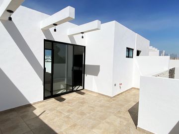 Casa en venta en Parque Real, Cuautlancingo. 3 niveles, exclusivas amenidades desde $2,600,750