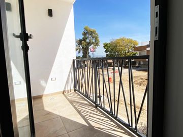 Casa en venta en Parque Real, Cuautlancingo. 3 niveles, exclusivas amenidades desde $2,600,750