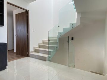 Casa en venta en Parque Real, Cuautlancingo. 3 niveles, exclusivas amenidades desde $2,600,750