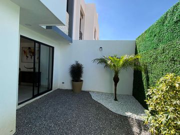 Casa en venta en Parque Real, Cuautlancingo. 3 niveles, exclusivas amenidades desde $2,600,750